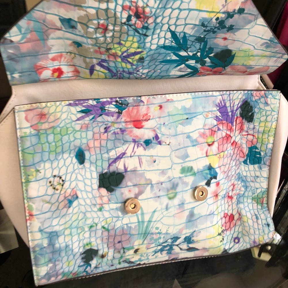 women bag with wallet